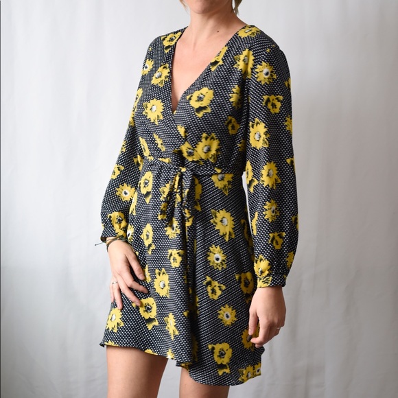 Banana Republic Dresses & Skirts - NWT Banana Republic • Daisy Dot Long Sleeve Dress